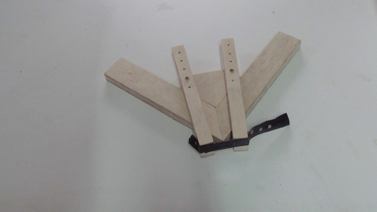 Grampo para Molduras